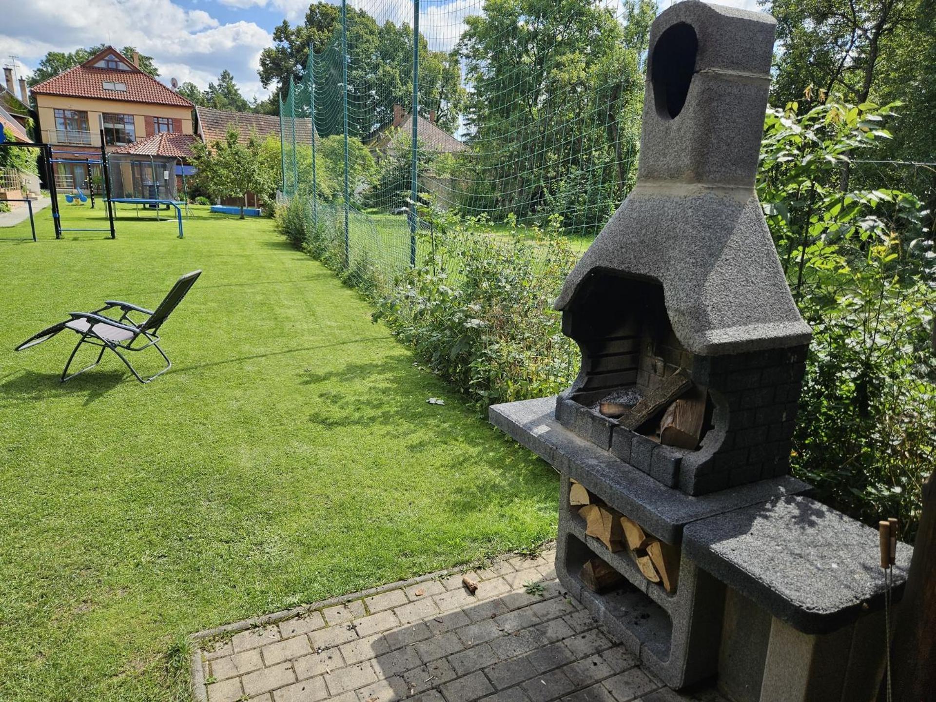 Penzion Pod Krivanom Liptovský Hrádok エクステリア 写真